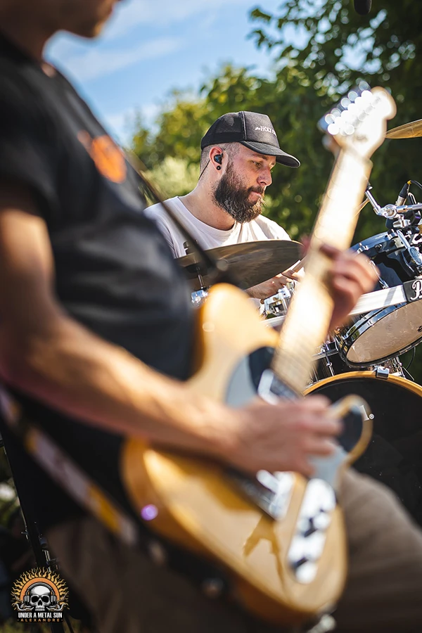 Basse et batterie de MATW au Martigues Metal Fest 2024