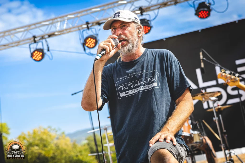 Stéphane, chanteur du groupe de heavy metal Parallel Minds au Martigues Metal Fest