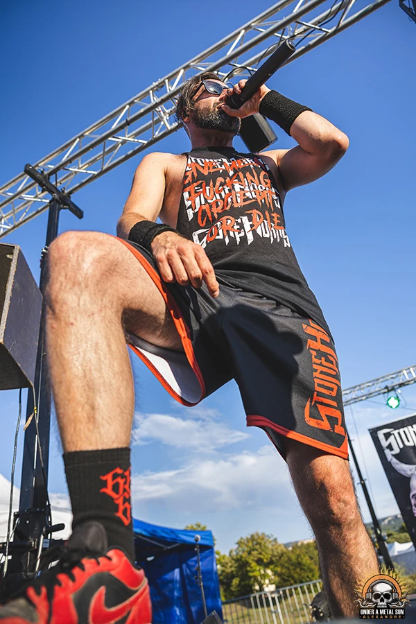 Devf, chanteur de Stone Horns au Martigues Metal Fest