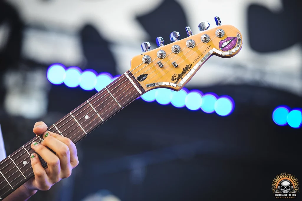 Détails de la guitare des Mannequin Death Squad