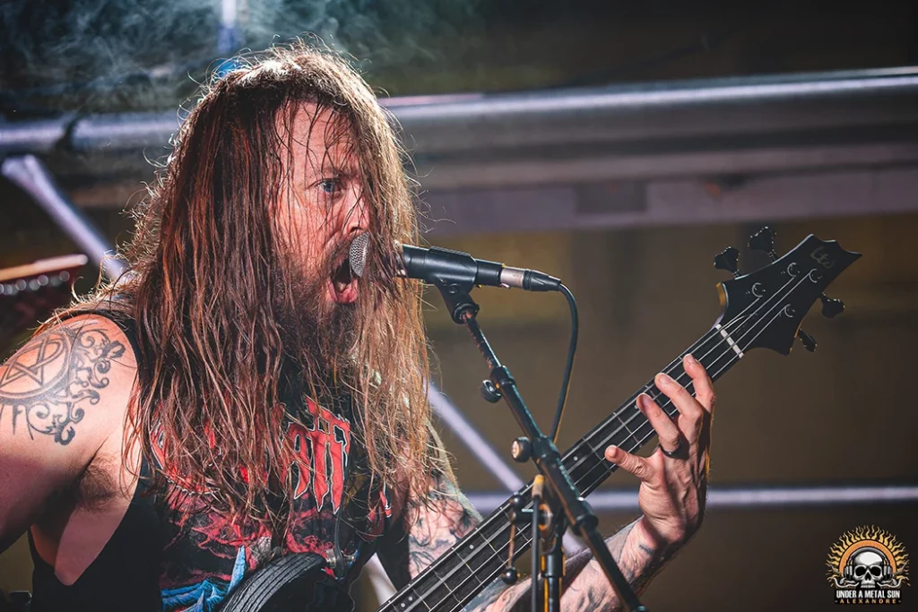 Mike Leon, bassiste de SOULFLY au Secret Place à Saint-Jean-de-Védas, tournée 2024