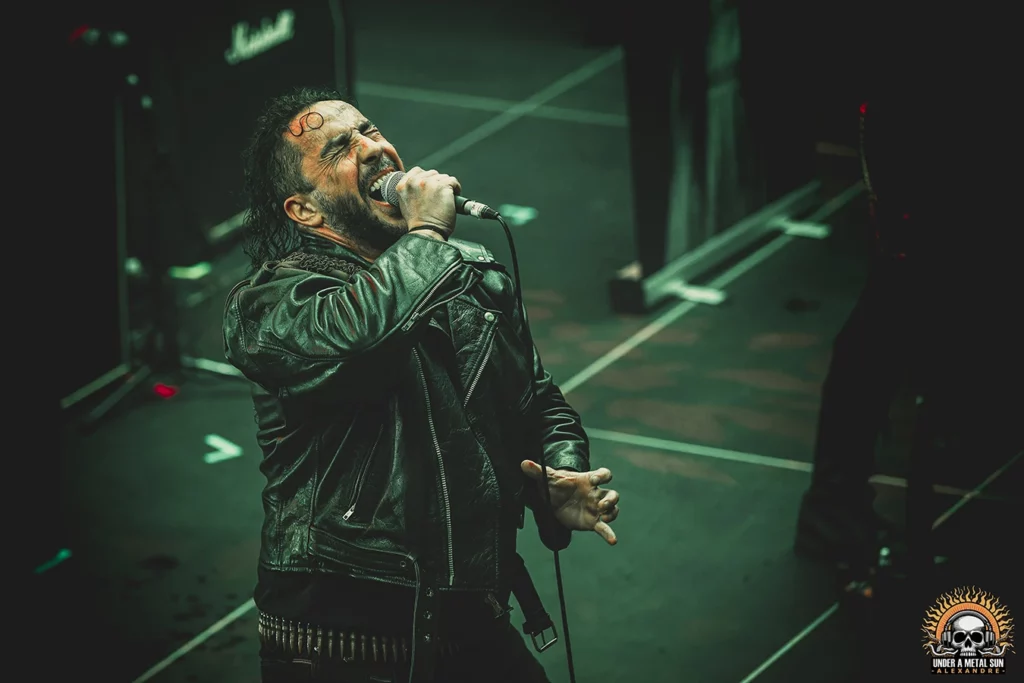 ACOD au Distortion festival avec son blackened death metal.