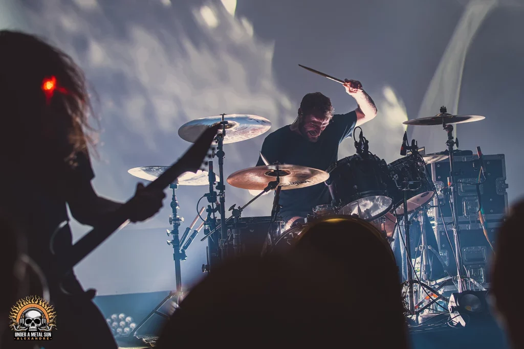 Le batteur du groupe CELESTE à l'Estérel Arena