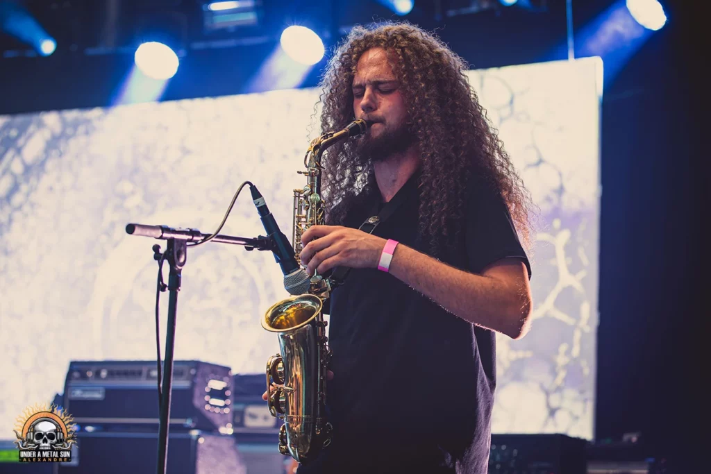 Quand le bassiste devient saxophoniste chez SEPTARIA.