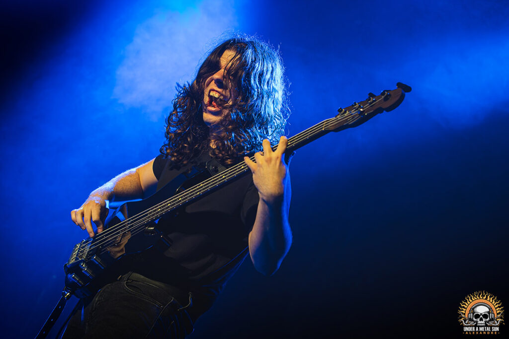 Arthur, bassiste démoniaque d'Azelma