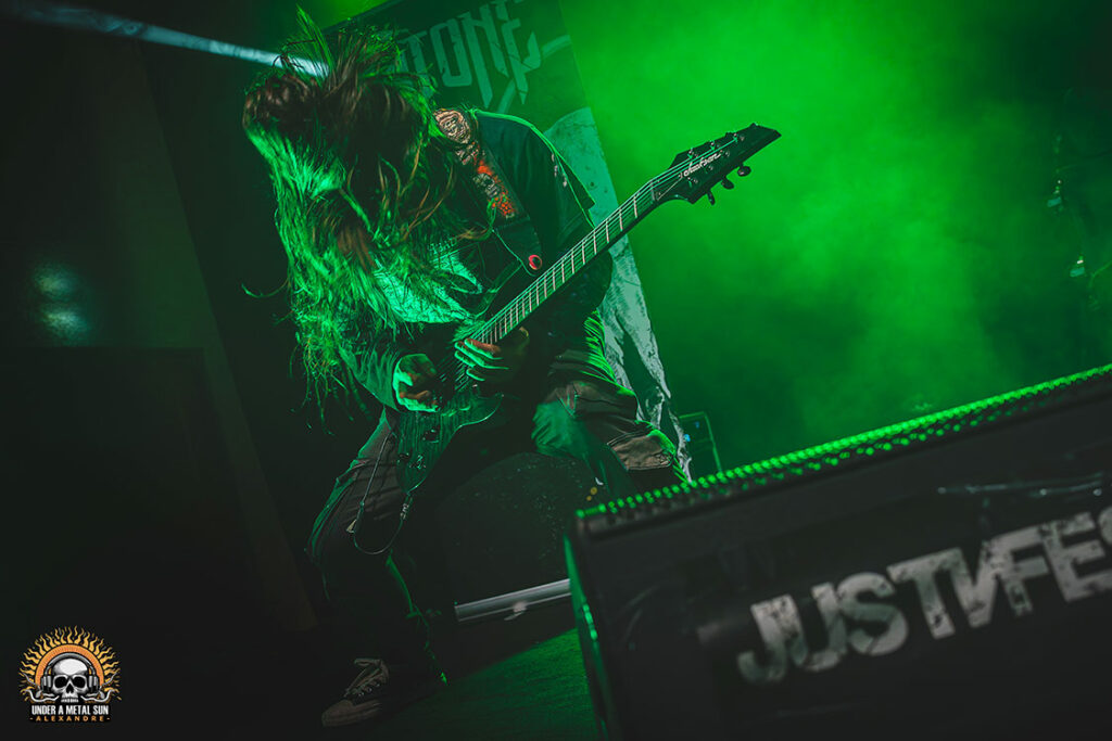 Damien des Stone Horns