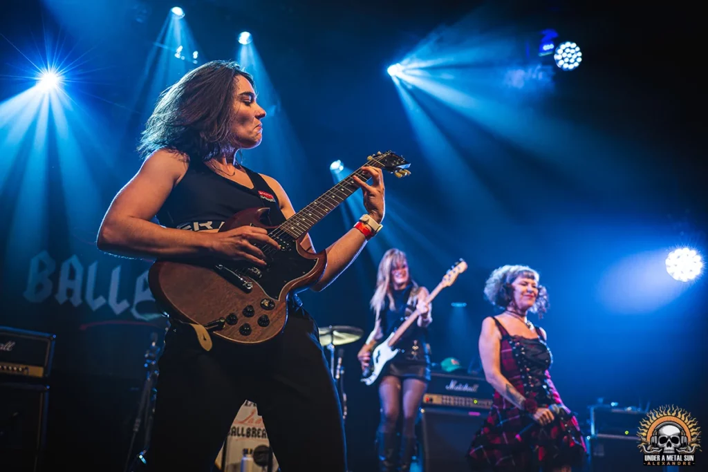 Anais et sa Gibson SG