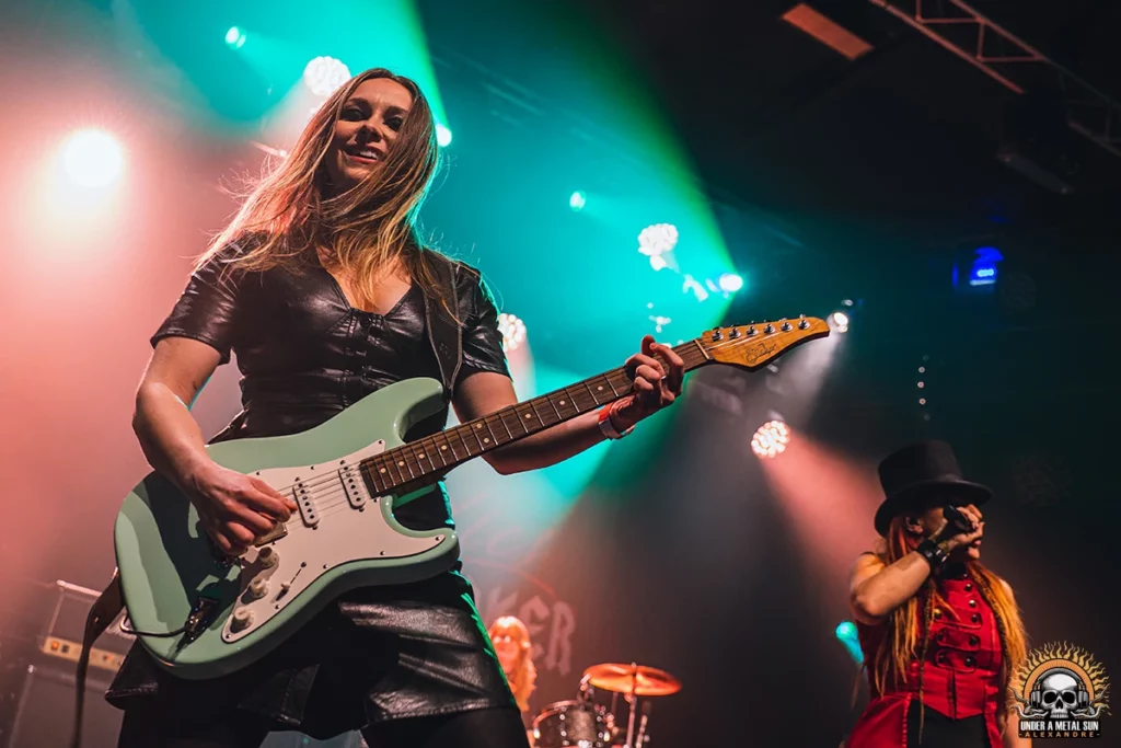 Victoire : ancienne guitariste des Ladies Ballbreaker