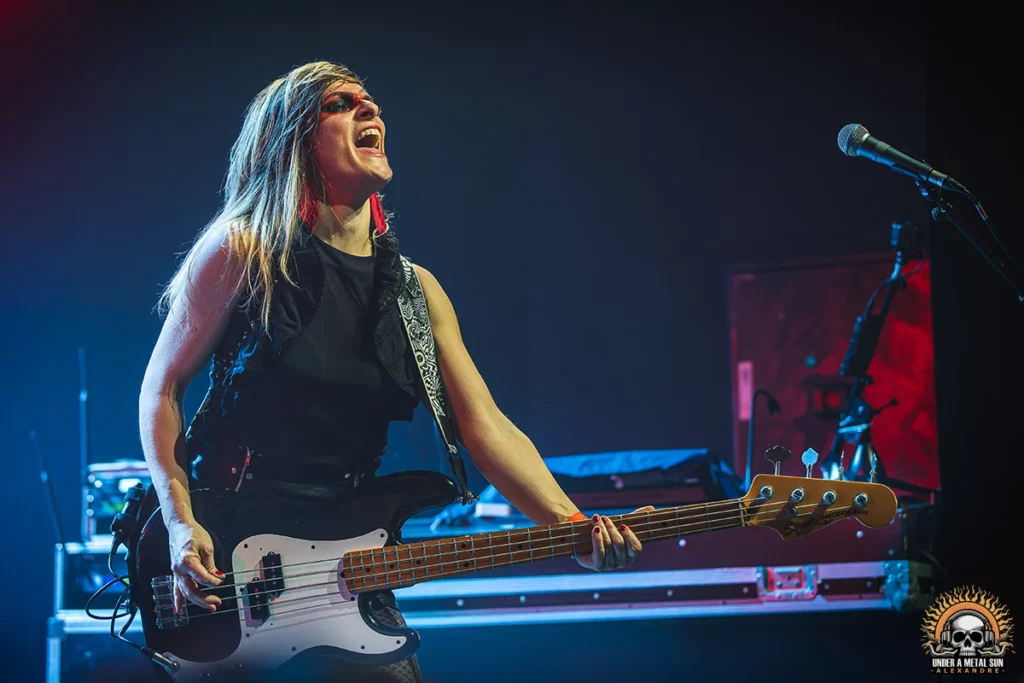 Blandine, bassiste des Ladies Ballbreaker