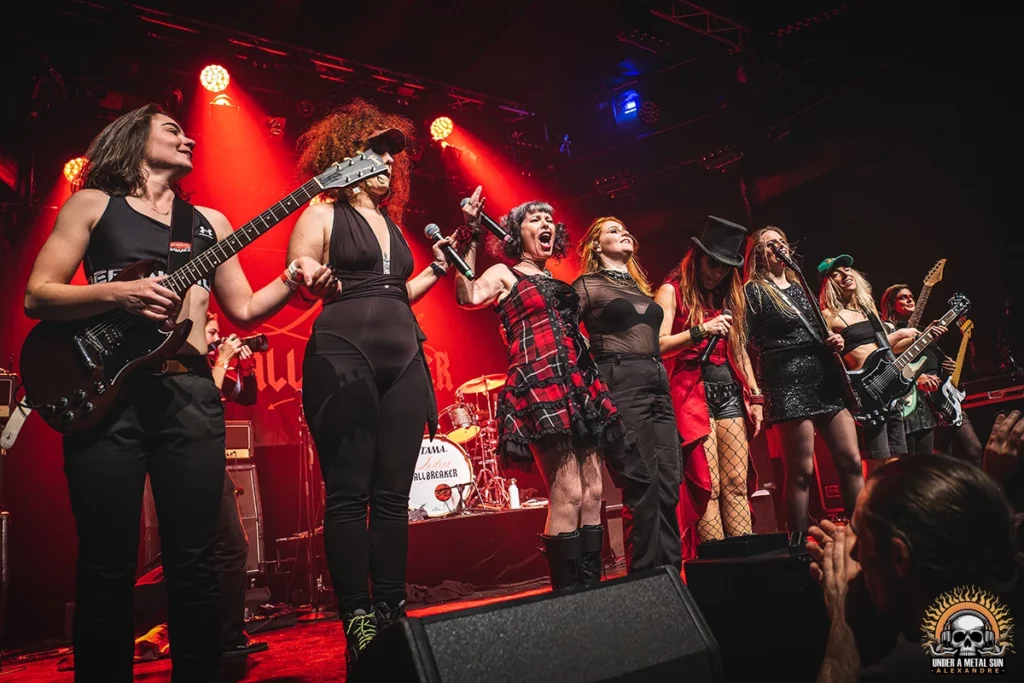 Le dernier aurevoir de toutes les Ladies Ballbreaker