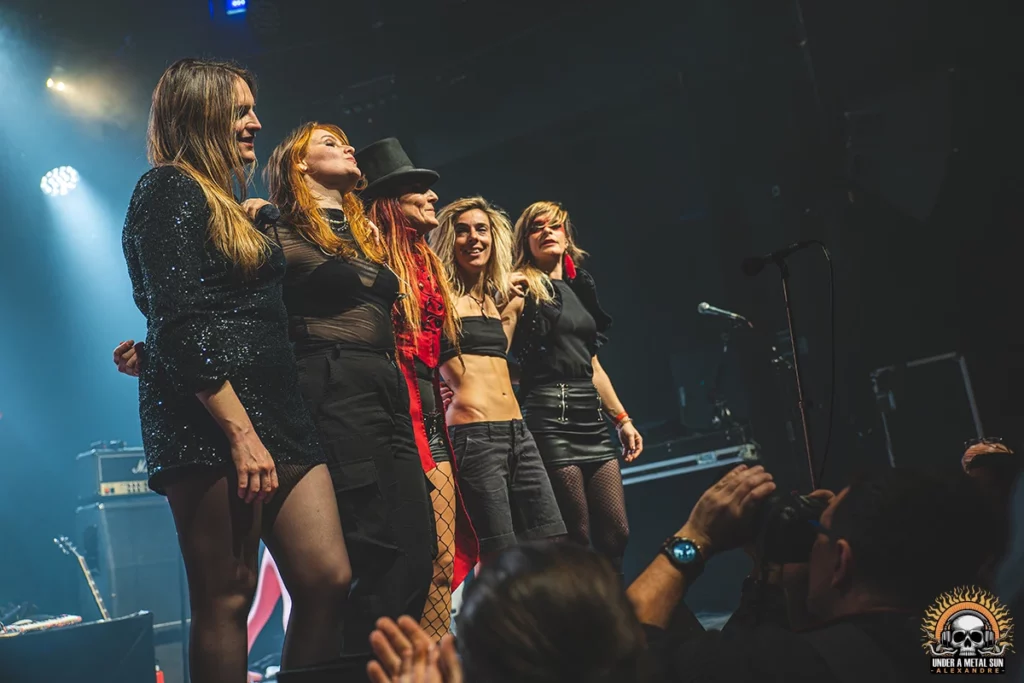 Le dernier salut pour les Ladies Ballbreaker