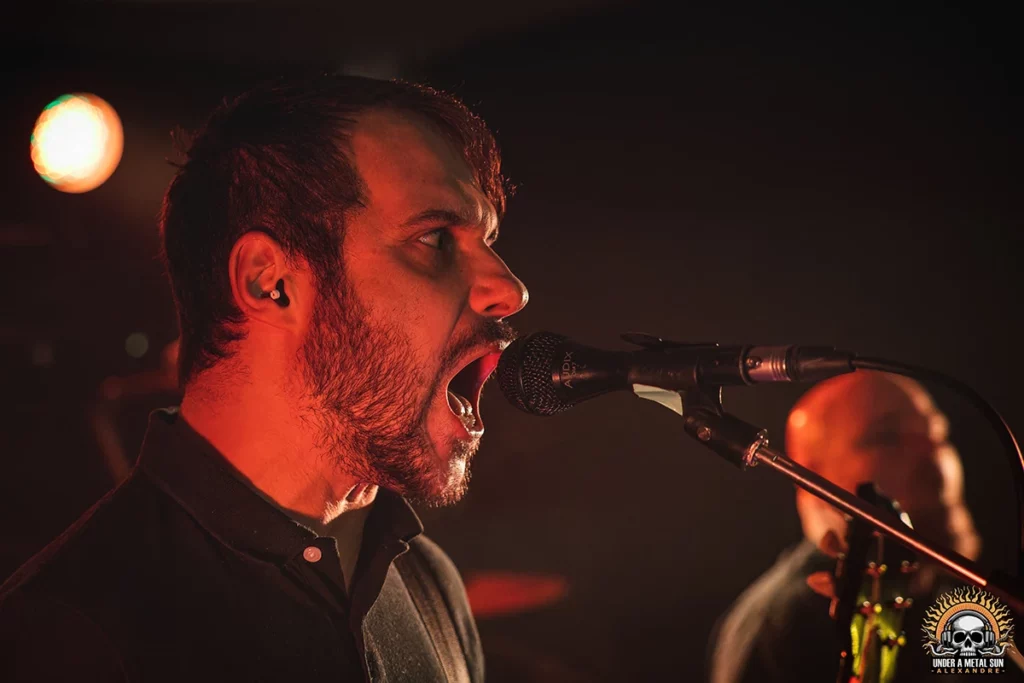 Thomas : guitariste/chanteur de BRONCA
