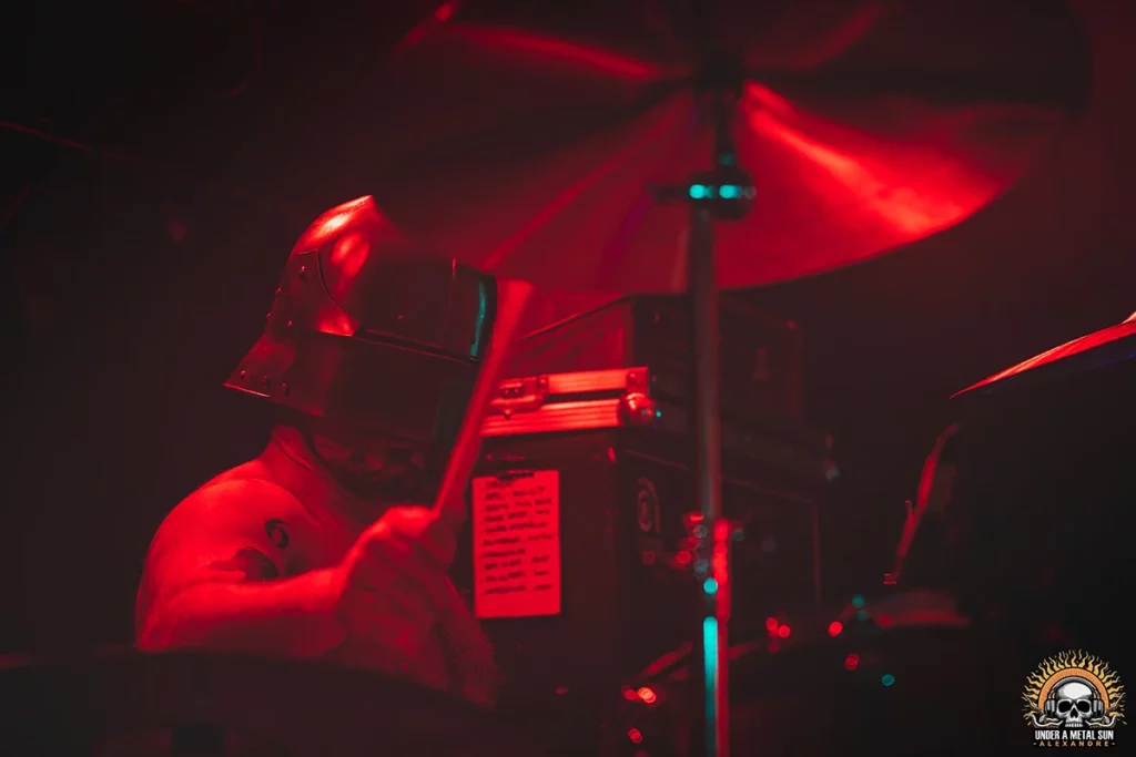 Le batteur de Fléau au concert du 30 novembre 2024 organisé par Rising Dead Boys