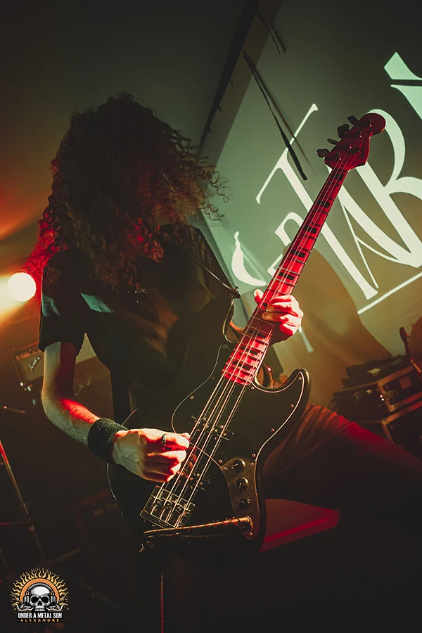 Baptiste à la basse