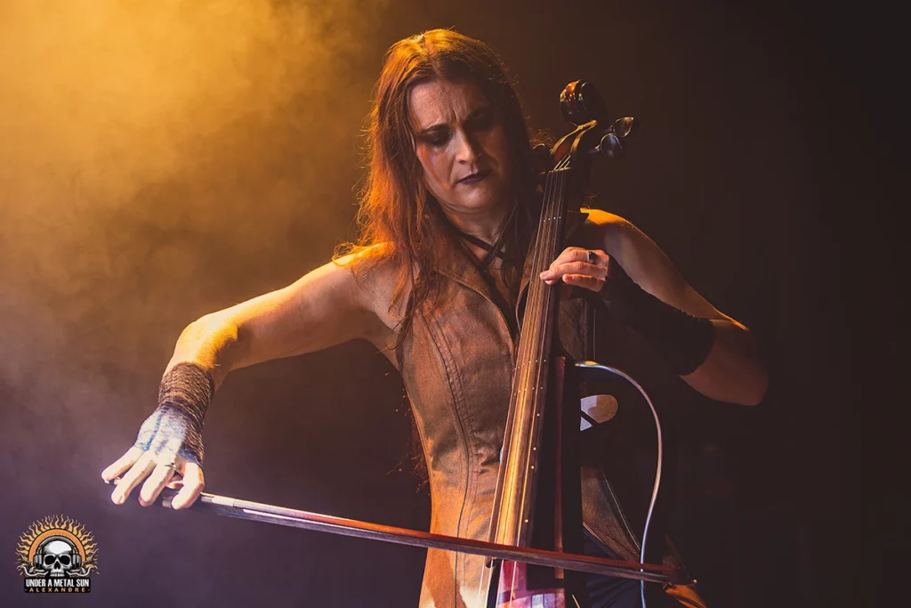 Gaëlle, toujours concentrée en plein live