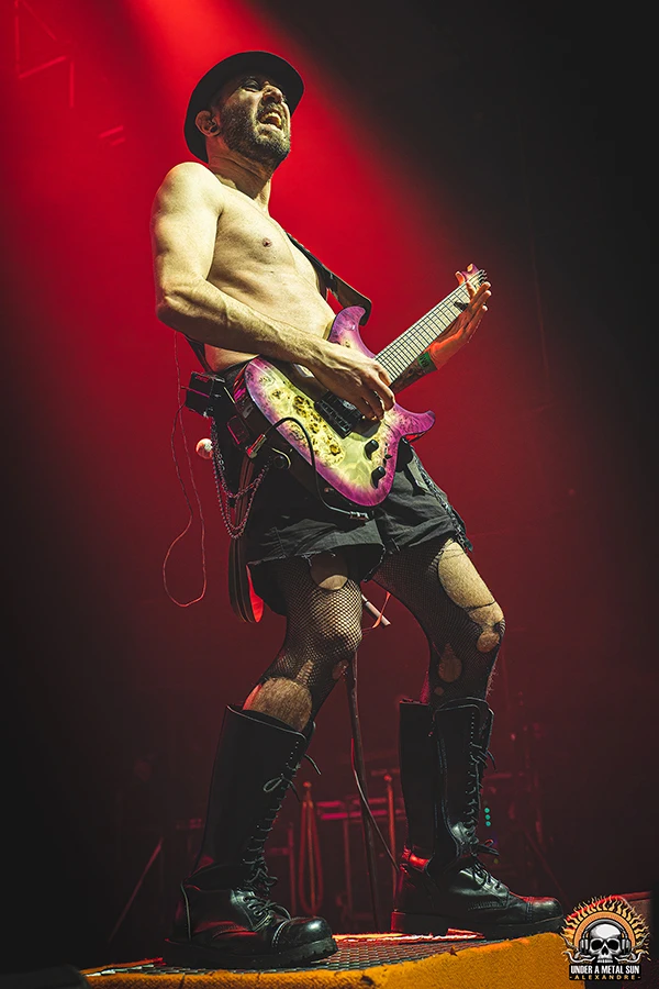 Seth, guitariste de Bad Tripes au 6MIC en 1ère partie d'Ultra Vomit - © Under a Metal sun