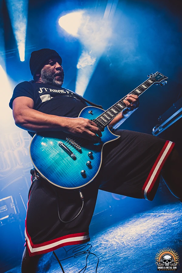 Daniel de LOFOFORA et sa guitare LTD - © Under a Metal Sun