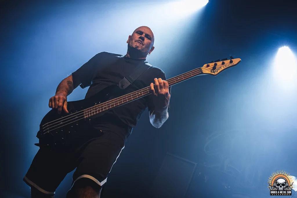 Phil à la basse au sein de Lofofora depuis 1989 - © Under a Metal Sun