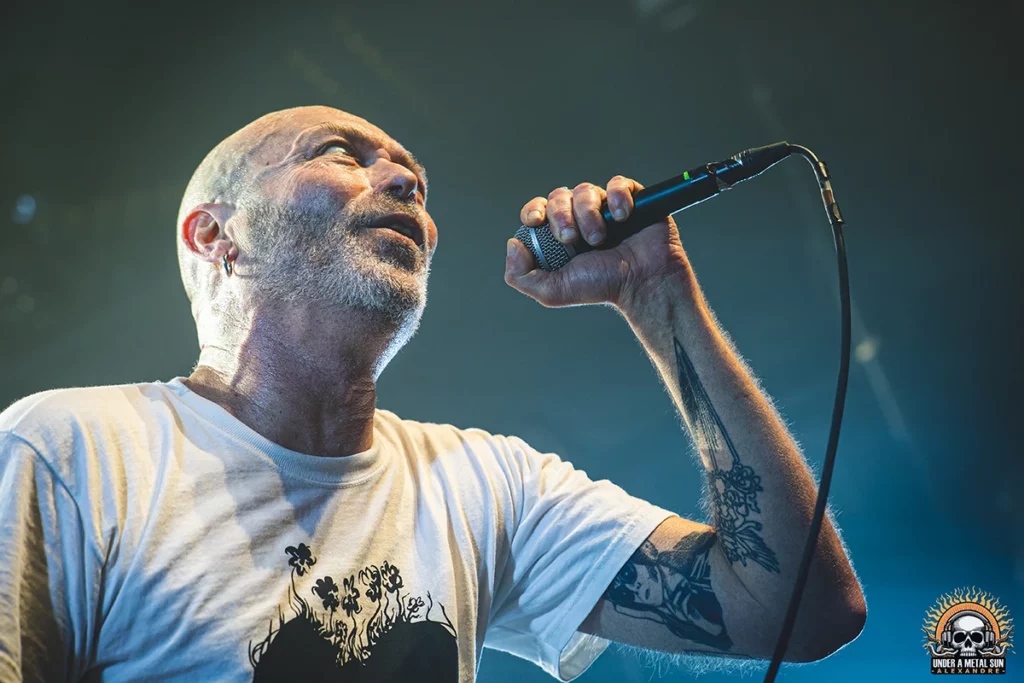 Reuno au micro de LOFOFORA - © Under a Metal Sun