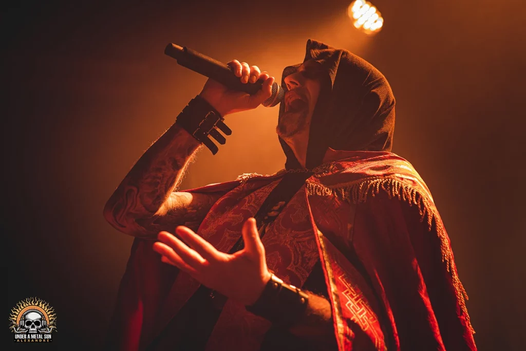 Saint Vincent au chant de SETH - © Under a Metal Sun