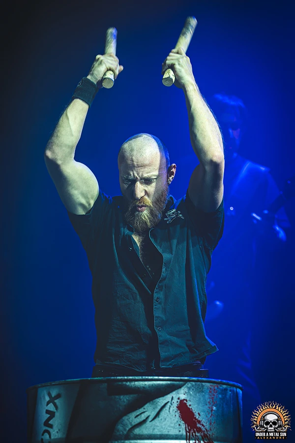 La puissance rythmique des Tambours du Bronx, le 7 février 2025 en 1ère partie d'Ultra Vomit - © Under a Metal sun