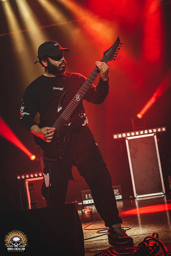 Bobby de Common Enemies au concert du 15/02/2025 à Martigues organisé par Groudoudou Events - © Under a Metal Sun