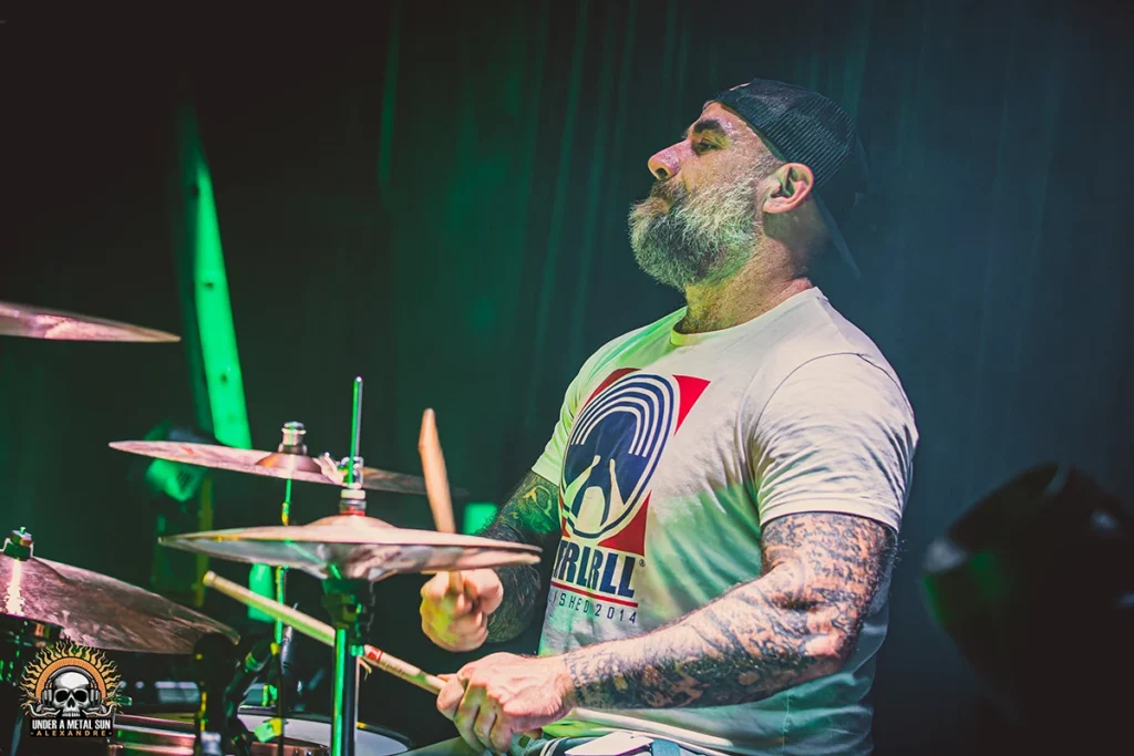 Nico, batteur d\'Element of Noise lors du concert du 15/02/2025 à Martigues - © Under a Metal Sun