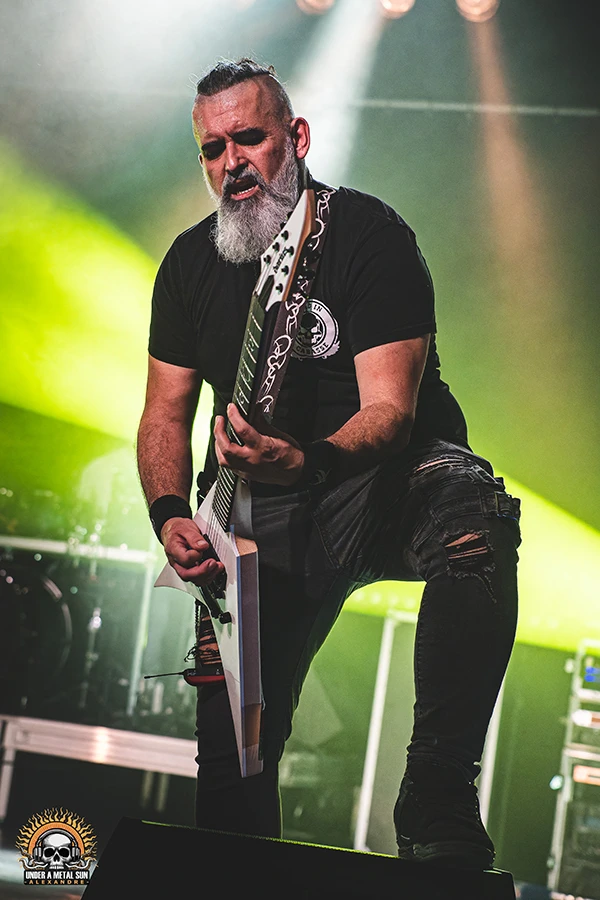 Enzo à la guitare au sein d\'eOn lors de la Metal Nights du 15/02/2025 - © Under a Metal Sun