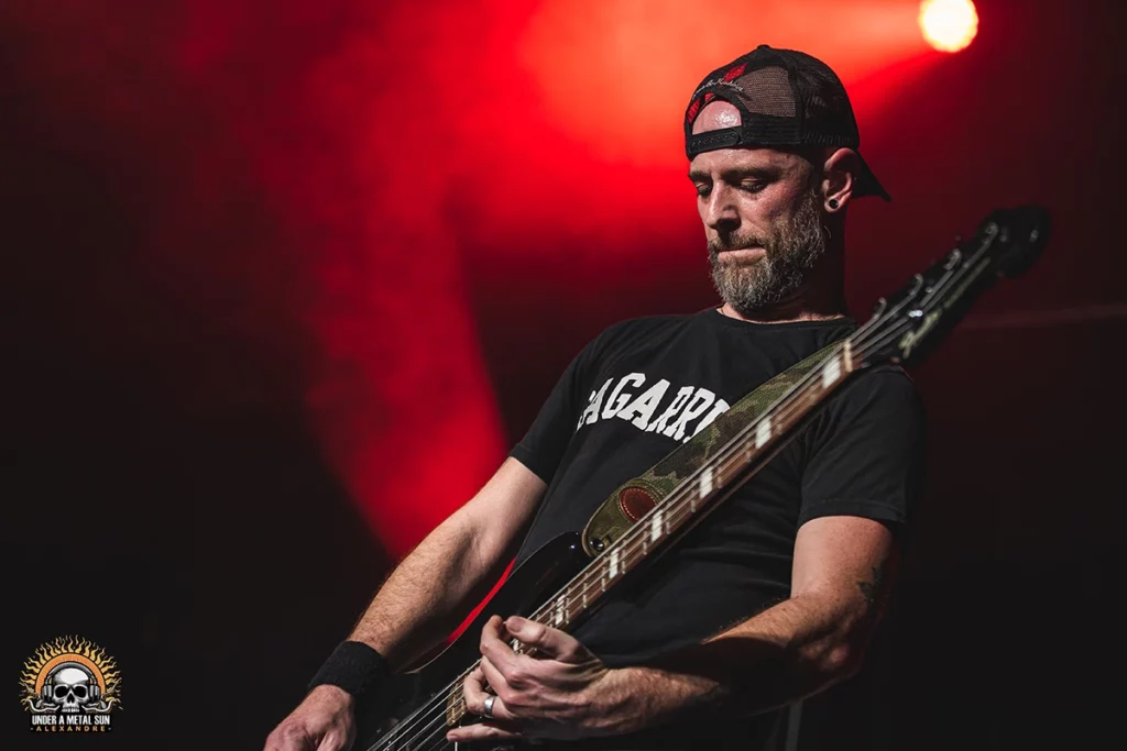 Romain, bassiste d\'eOn, à la Metal Nights du 15/02/2025 à Martigues - © Under a Metal Sun