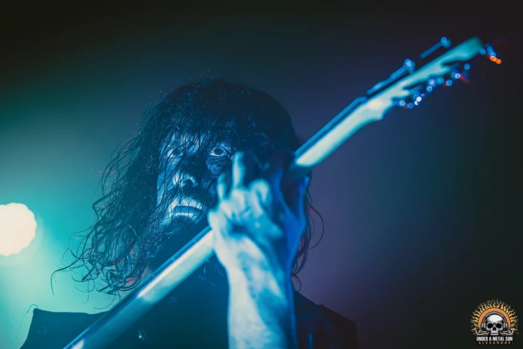 Græy Gaast, bassiste du groupe de black Metal HOULE, lors du concert du 22 mars 2025 - © Under a Metal Sun