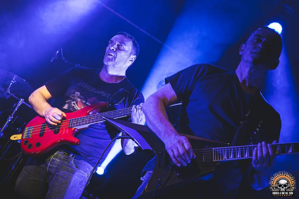 Guitare et basse de Payback à la Metal Nights du 15 février 2025 - © Under a Metal Sun