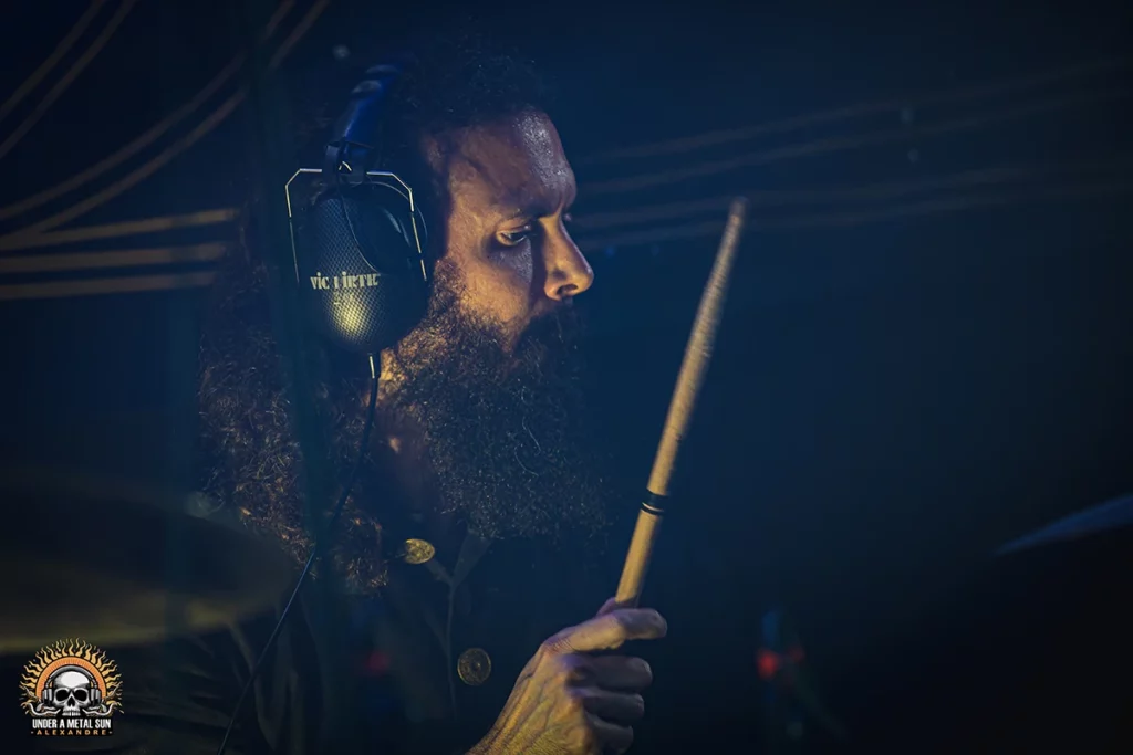 Zhand, batteur de Silhouette, groupe de Black Metal atmosphérique, le 22 mars 2025 à l'Antirouille de Montpellier - © Under a Metal Sun