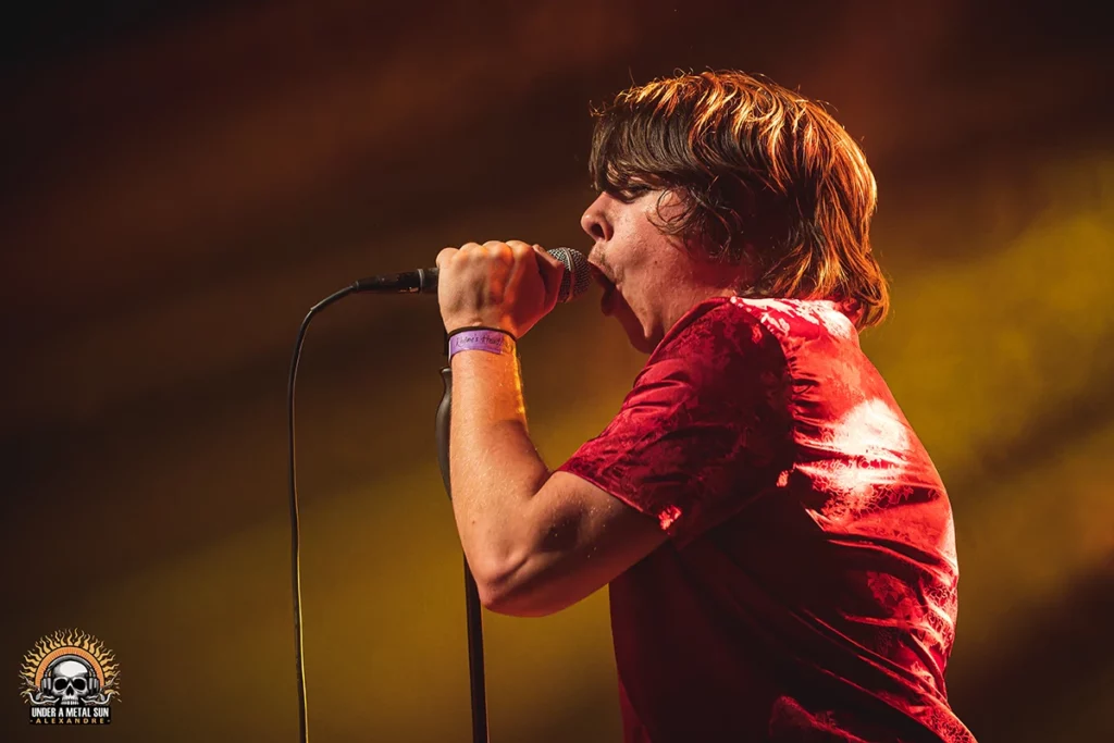 azelma-la-moba–under-a-metal-sun-23