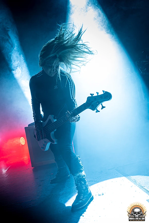 Charlotte Poiget en feat. avec DAGOBA au 6mic le 26 avril 2025 - Under a Metal Sun