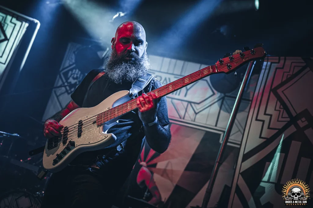 Timothé, bassiste de GRAVITY, lors du 1er concert organisé par l'asso Rhône's Headbangers - Under a Metal Sun Timothé, bassiste de GRAVITY, lors du 1er concert organisé par l'asso Rhône's Headbangers - Under a Metal Sun