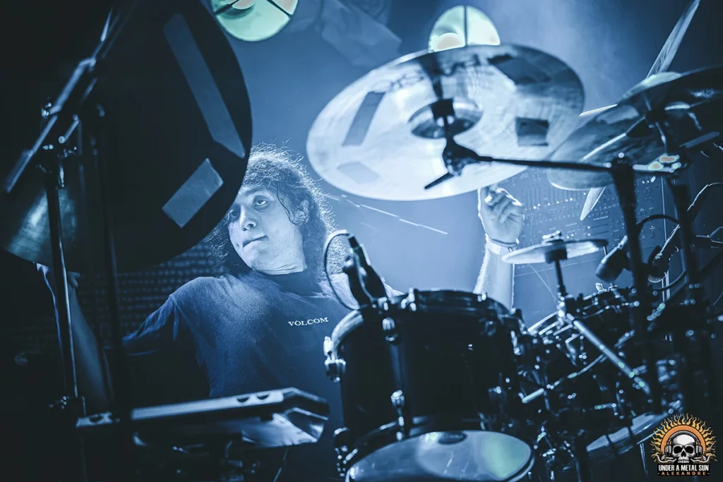 Hugo L. à la batterie pour SEPTARIA lors du concert à La Moba - © Under a Metal Sun Hugo L. à la batterie pour SEPTARIA lors du concert à La Moba - © Under a Metal Sun