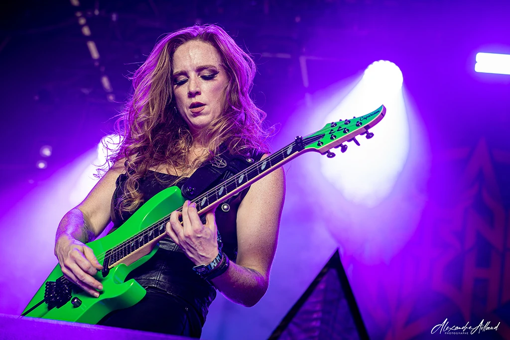 Courtney Cox avec Burning Witches au Hellfest 2025 -- Under a Metal Sun