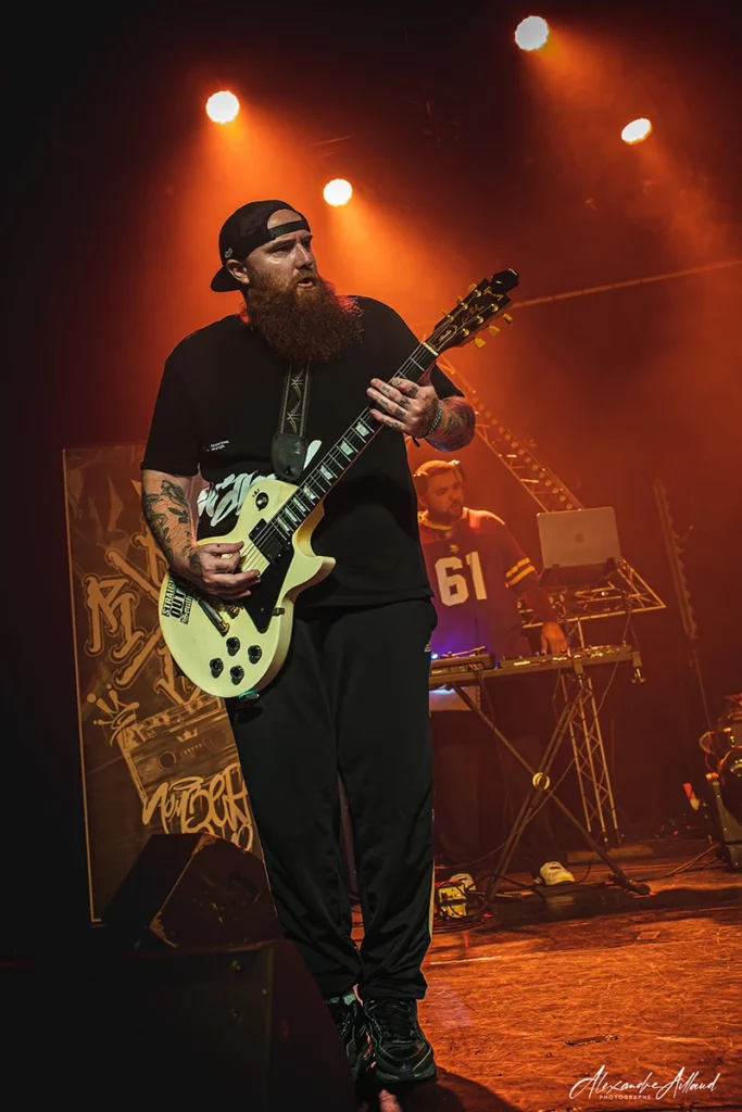 rising-all-star-groudoudou-events–under-a-metal-sun-07