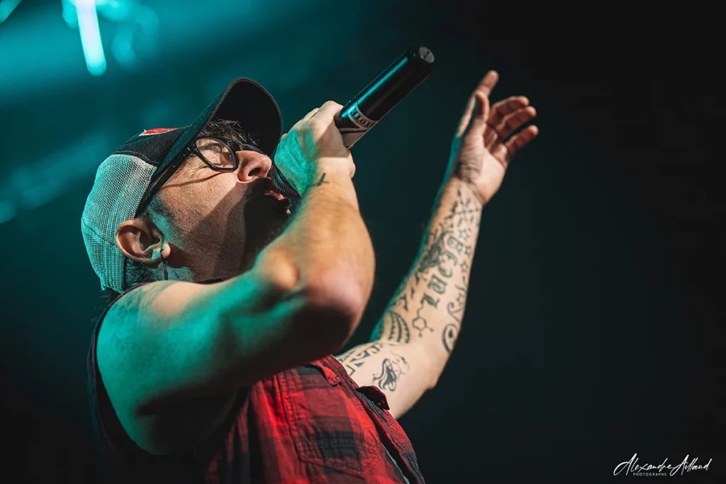 Arnaud, chanteur de STONE COYOTE à la Metal Nights à Martigues