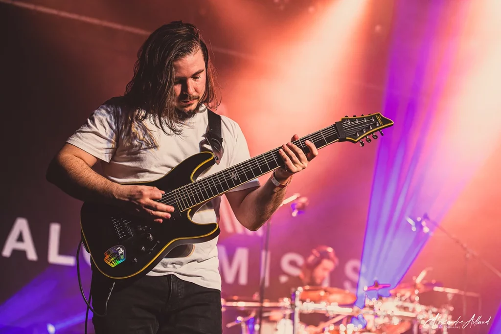 Marc, guitariste du groupe suisse Alchemists - Under a Metal Sun