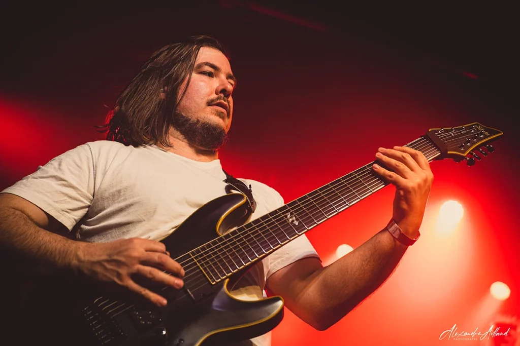 Marc, guitariste du groupe suisse Alchemists