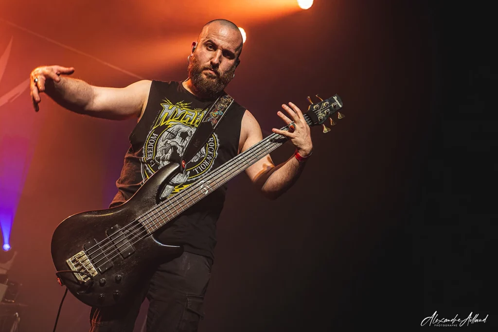 Mathias, bassiste de Kr3v -- Under a Metal Sun