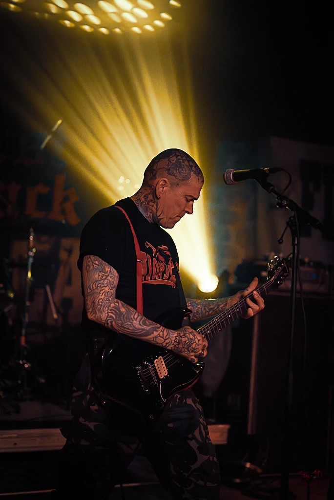 First Attack pour l'ouverture du Dodu à Marseille - Under a Metal Sun