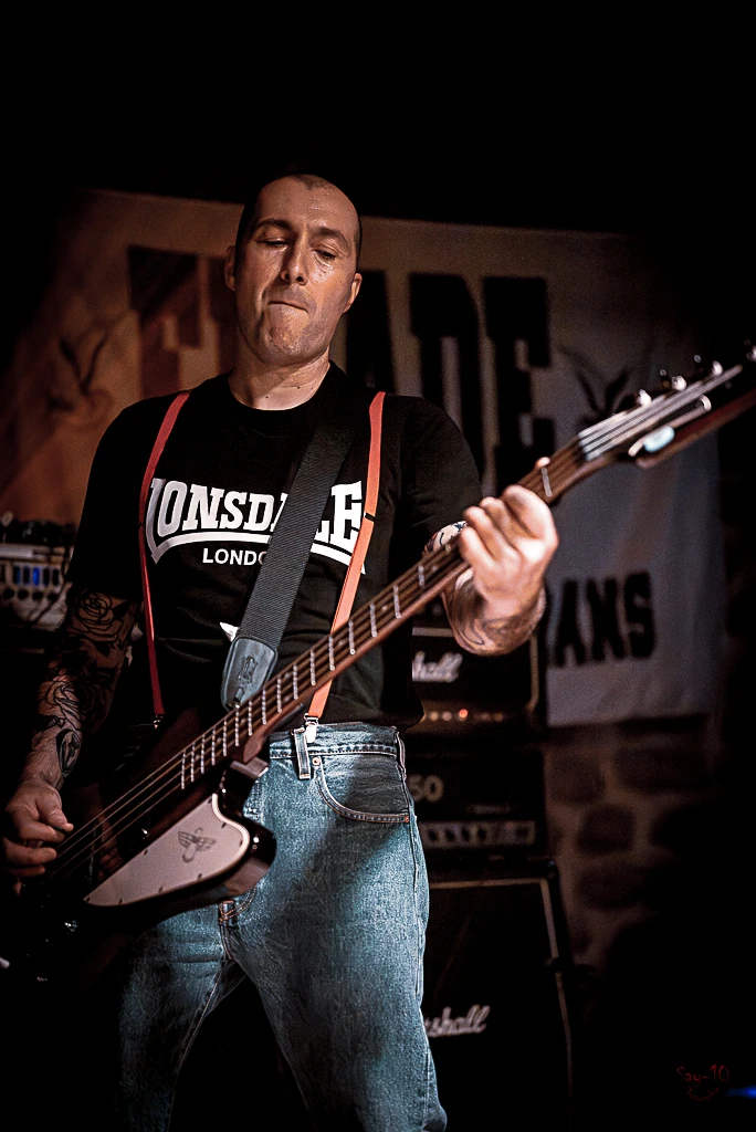 First Attack à Marseille - Under a Metal Sun