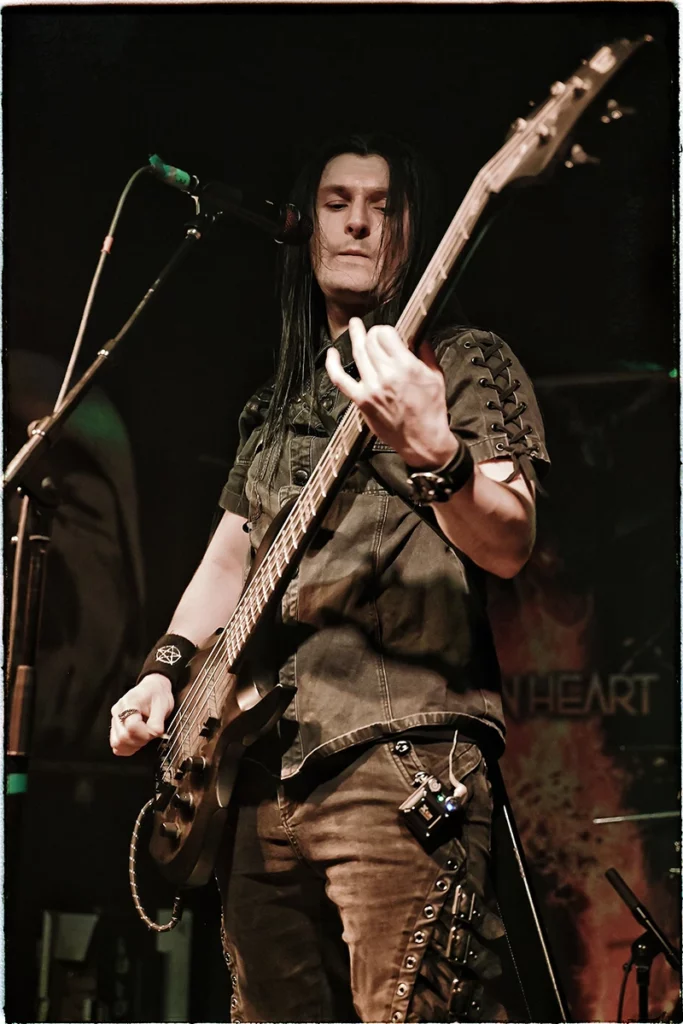 Olivier d'ASHEN HEART au That's Neverheal Show au Molotov de Marseille le 15 février 2026 - Under a Metal Sun