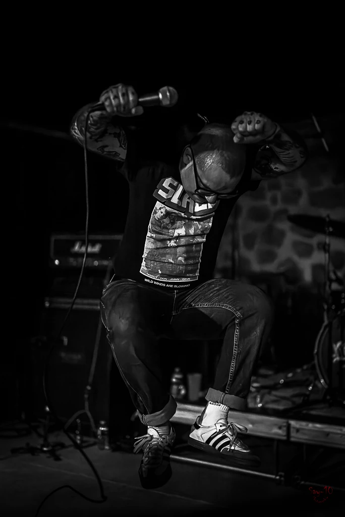 L'énergie de No Time - Under a Metal Sun