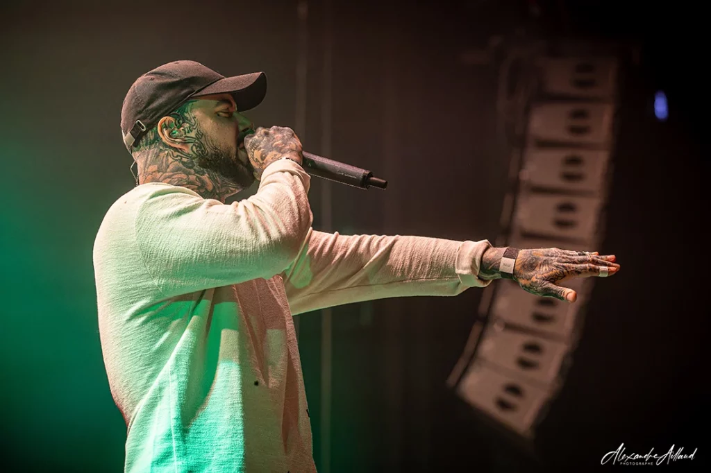 Aaron Matts, chanteur de TEN 56, au Headbang Festival au 6MIC d'Aix-en-Provence - © Under a Metal Sun