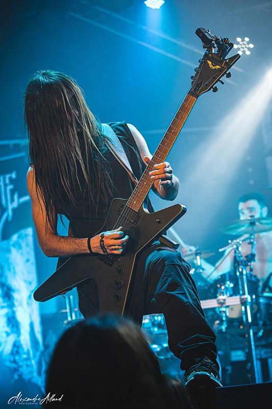 Damien, guitariste de Stone Horns en ouverture pour Black Bomb A - Under a Metal Sun