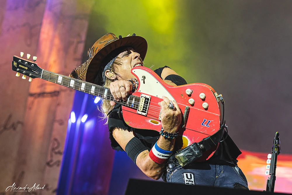 Ryan Roxie, guitariste d'Alice Cooper au Hellfest 2026 - © Under a Metal Sun