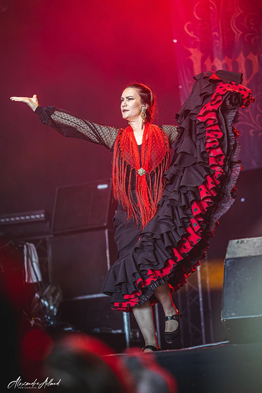 La Cécilia, danseuse de Flamenco avec IMPUREZA au Hellfest 2026 - Under a Metal Sun